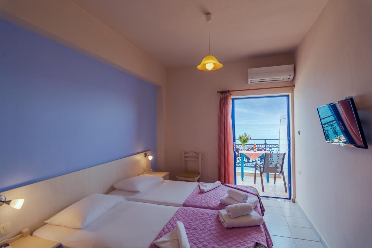 Scorpios Family Rooms Palaiochora Exterior photo