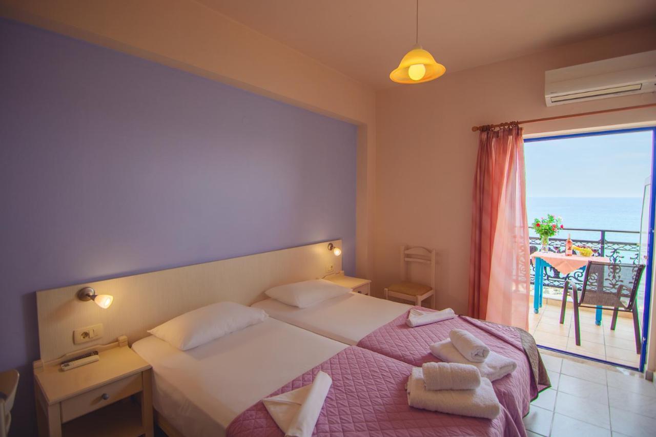 Scorpios Family Rooms Palaiochora Exterior photo