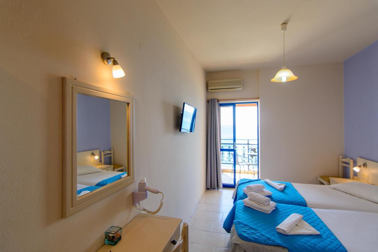 Scorpios Family Rooms Palaiochora Exterior photo